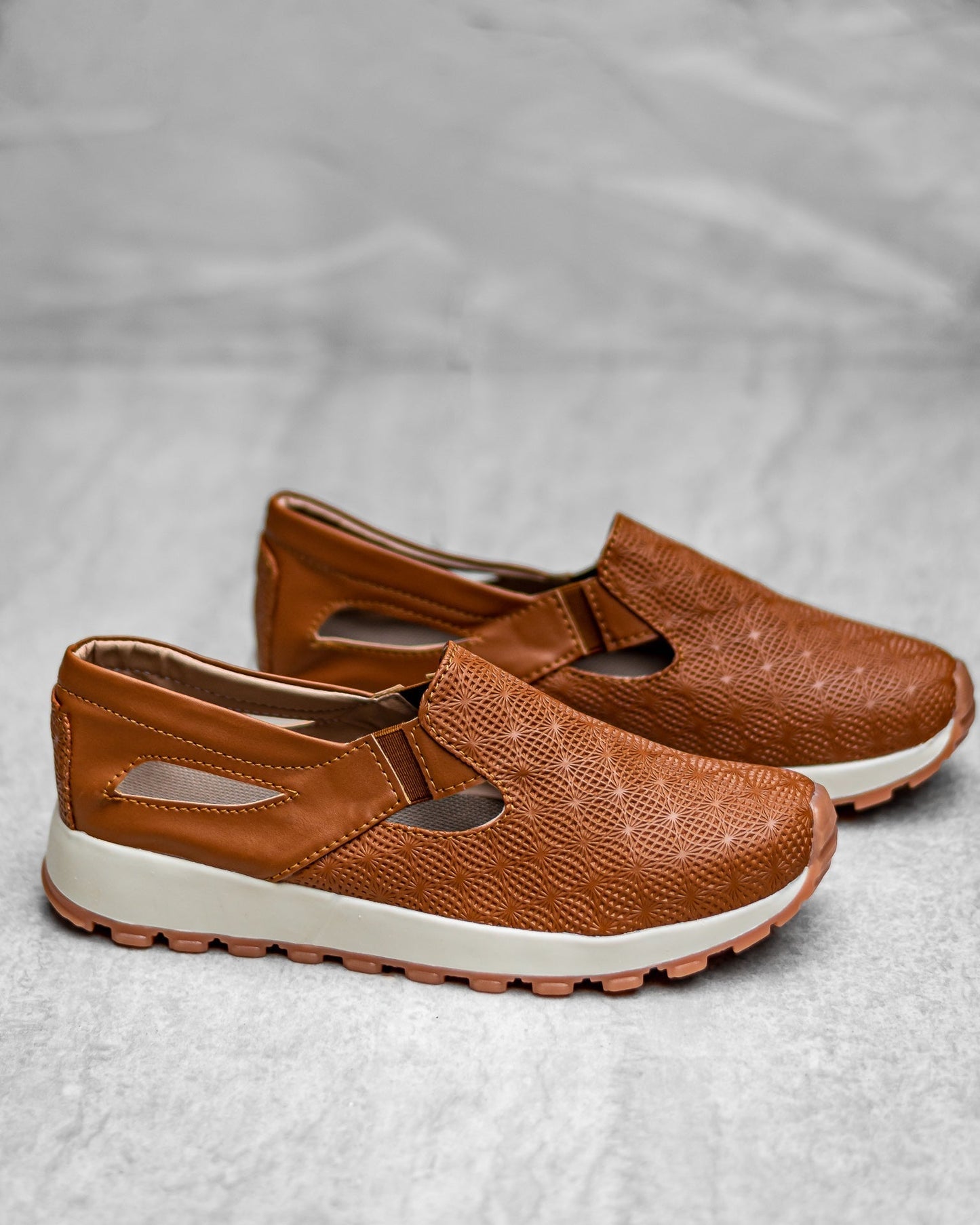 gid://shopify/MediaImage/24532712783966